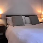 Metro Residence W6